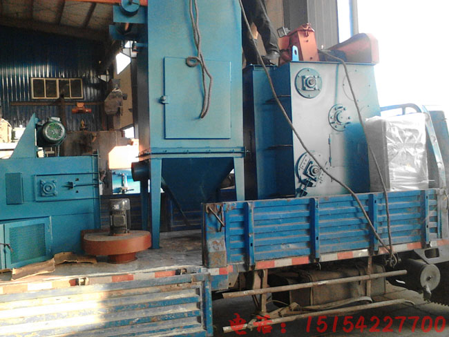 Q326履帶式拋丸機(jī)車間內(nèi)裝車準(zhǔn)備發(fā)貨 Q326履帶式拋丸機(jī)車間內(nèi)裝車準(zhǔn)備發(fā)貨